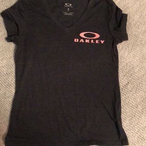 Oakley Vneck
